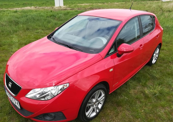 Seat Ibiza cena 18300 przebieg: 195000, rok produkcji 2011 z Poznań małe 466